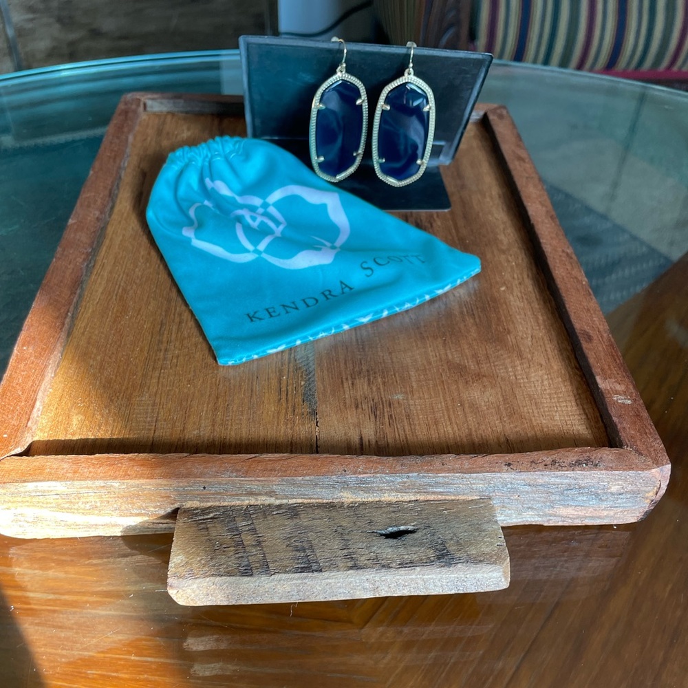 Kendra Scott Elle Drop Earrings in Gold/Navy